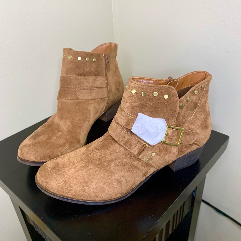 a.n.a Cognac Alford Ankle Boot size 9.5W